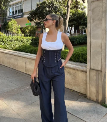 Lacivert Korse Detaylı Takım